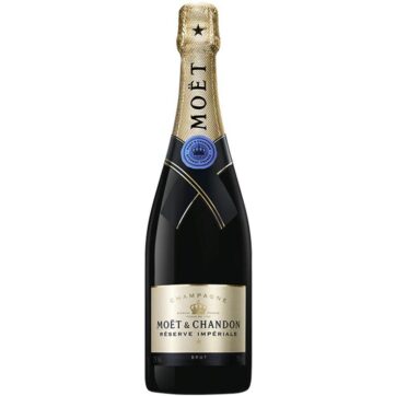 Bottiglia di Champagne Moët & Chandon Réserve Impériale, cuvée francese elegante e intensa, ideale per brindisi e occasioni speciali.
