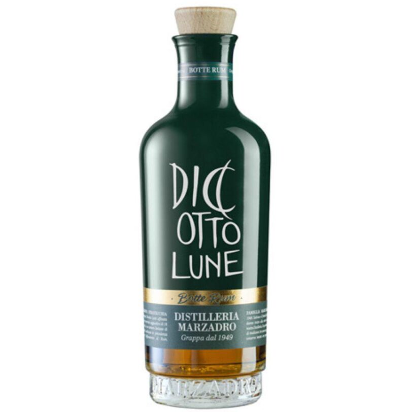 Bottiglia di Grappa Marzadro Diciotto Lune Riserva Rum – affinata in botti di rum per un gusto intenso e rotondo.