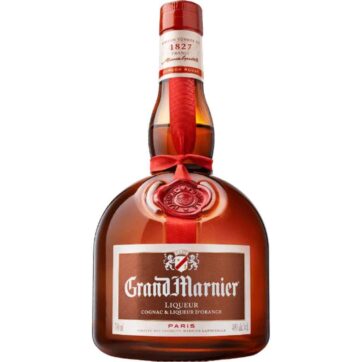 Bottiglia di Grand Marnier Cordon Rouge – liquore francese a base di cognac e arancia amara.