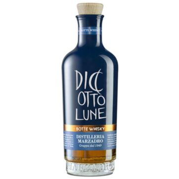 Bottiglia di Grappa Marzadro Diciotto Lune Riserva Botte Whisky – distillato affinato in legno dal gusto intenso.