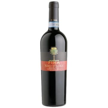 Bottiglia di Fina Nero d’Avola – vino rosso siciliano intenso e profumato.
