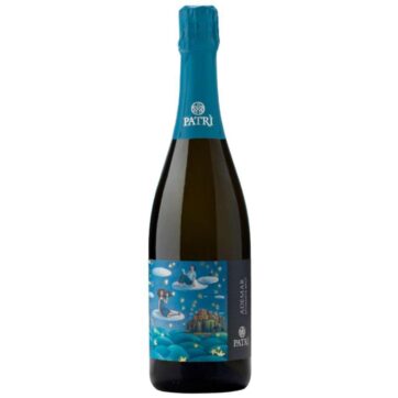 Bottiglia di Patrì Chardonnay Spumante Brut Ademar – bollicine siciliane eleganti e fruttate ideali per aperitivi.