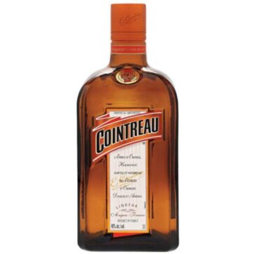 Bottiglia di Liquore Cointreau 70cl, liquore francese all’arancia, ideale per cocktail come Margarita e Cosmopolitan.