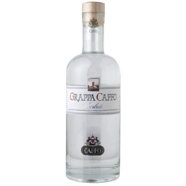 Bottiglia di Grappa Caffo Morbida – distillato italiano dal gusto delicato e armonioso, prodotta con vinacce selezionate.