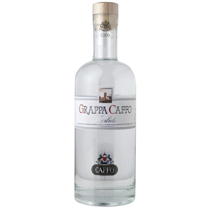 Bottiglia di Grappa Caffo Morbida – distillato italiano dal gusto delicato e armonioso, prodotta con vinacce selezionate.
