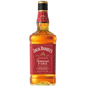 Bottiglia di Whisky Jack Daniel’s Fire, whisky americano al gusto di cannella con note speziate e dolci, ideale per shot o cocktail.