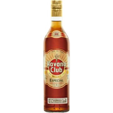 Bottiglia di Rum Havana Club Especial, rum cubano dorato invecchiato in botti di rovere, ideale per cocktail e degustazioni.