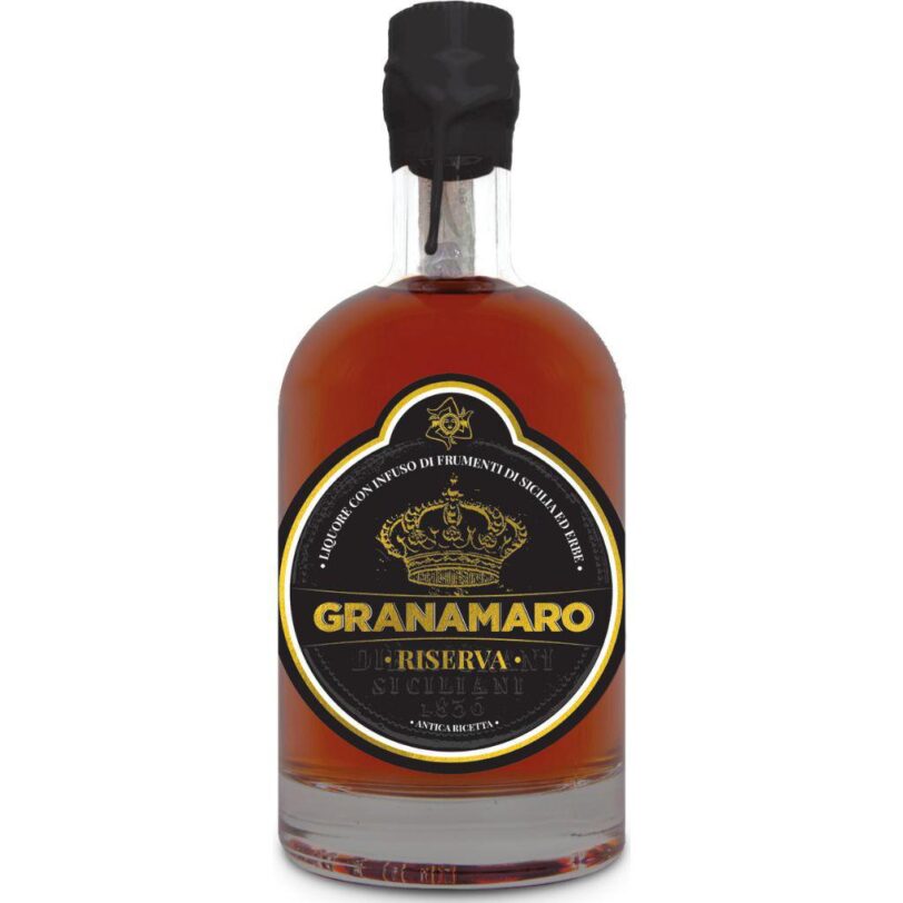 Bottiglia di Amaro Granamaro Riserva Siciliana con infuso di frumenti ed erbe