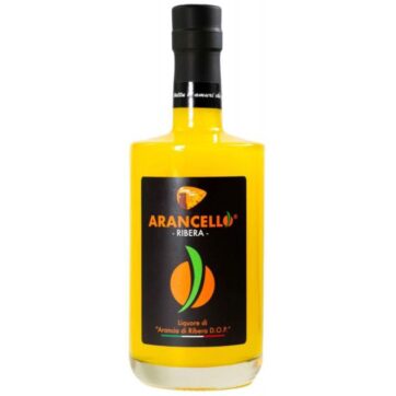 Bottiglia di Arancello Orange Town Ribera, liquore di arance D.O.P. di Sicilia.